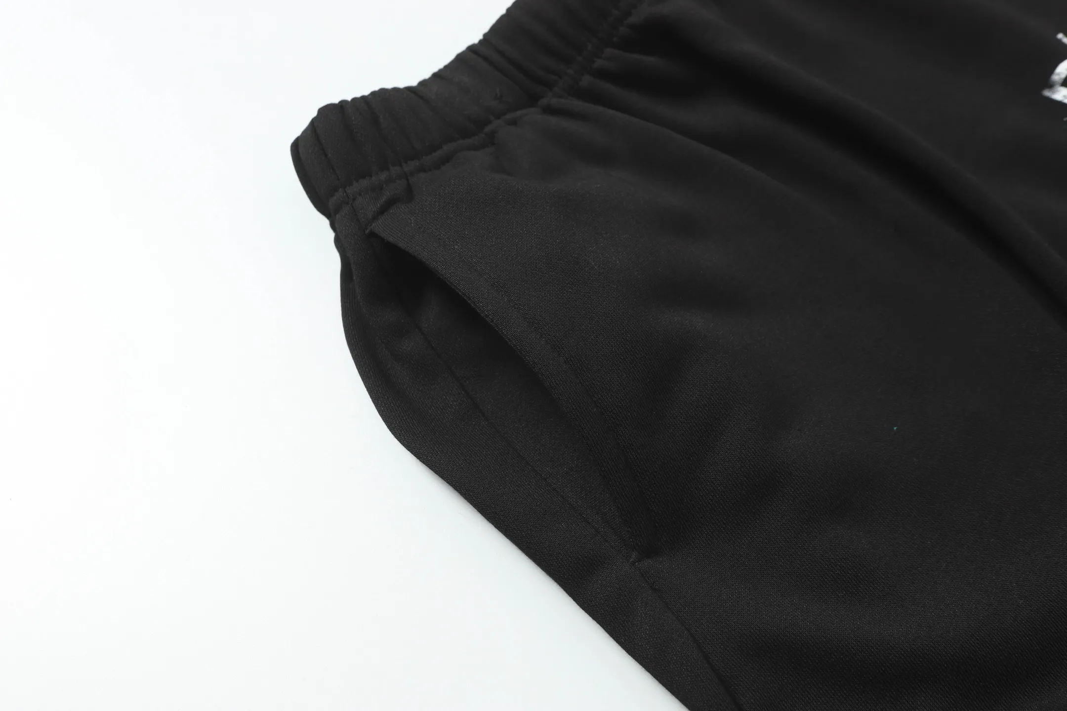 GALLERY. DEPT new trousers Style number: 275P190 Color: blue black green Size: S M L XL
